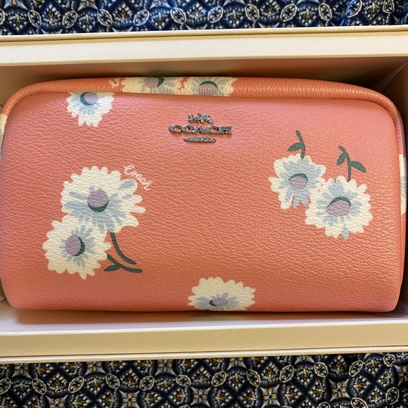 🌸🌸Boxed small and mini boxy cosmetics set🌸🌸 - Picture 6 of 7